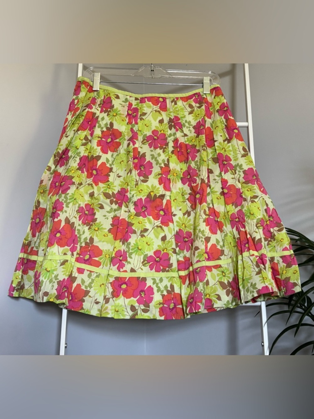 Liz Claiborne Bright Floral Circle Skirt in Lime & Pink - Picture 3 of 16